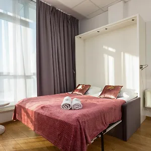 https://varsovia-apartments-warsaw-by-renters.warsawhotelspoland.com